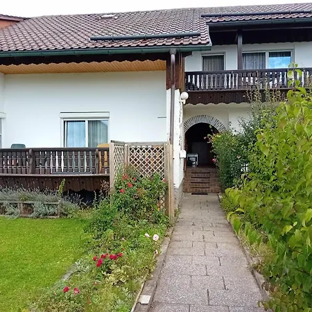 Oswald Reinhold Appartement Regen